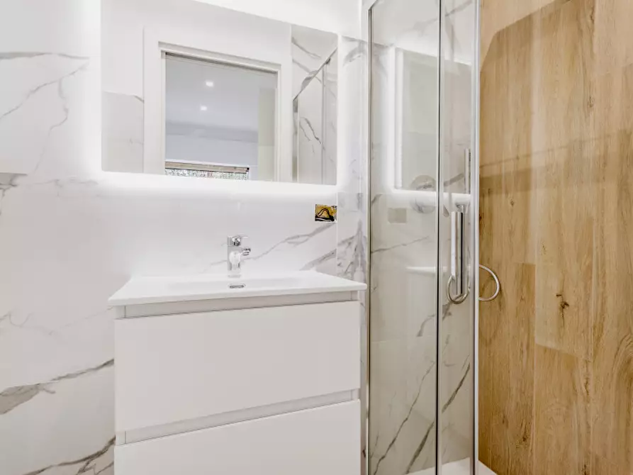 Immagine 25 di Appartamento in vendita  in Via Aurelia a Roma