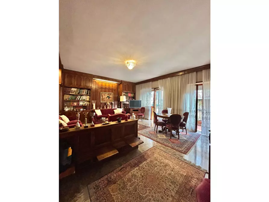 Immagine 4 di Appartamento in vendita  in Via Suvereto a Roma