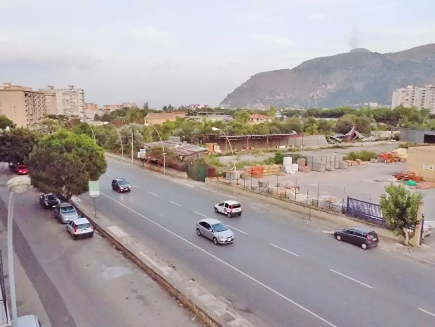 Immagine 14 di Appartamento in vendita  in Via Delle Ciambre a Palermo