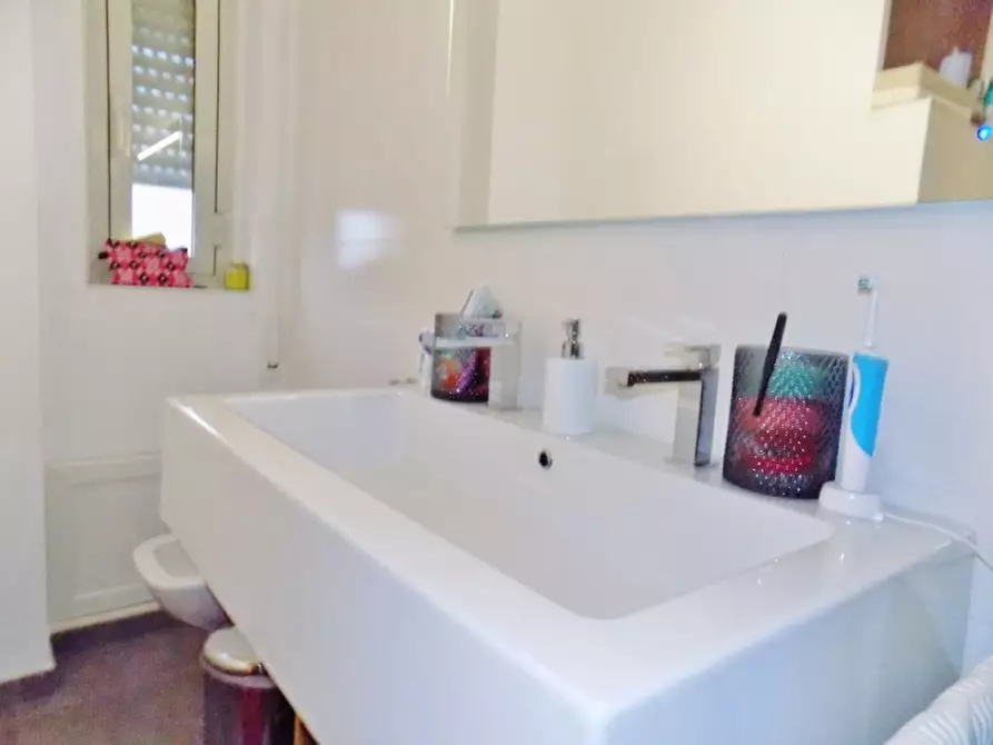 Immagine 9 di Appartamento in vendita  in Via Delle Ciambre a Palermo