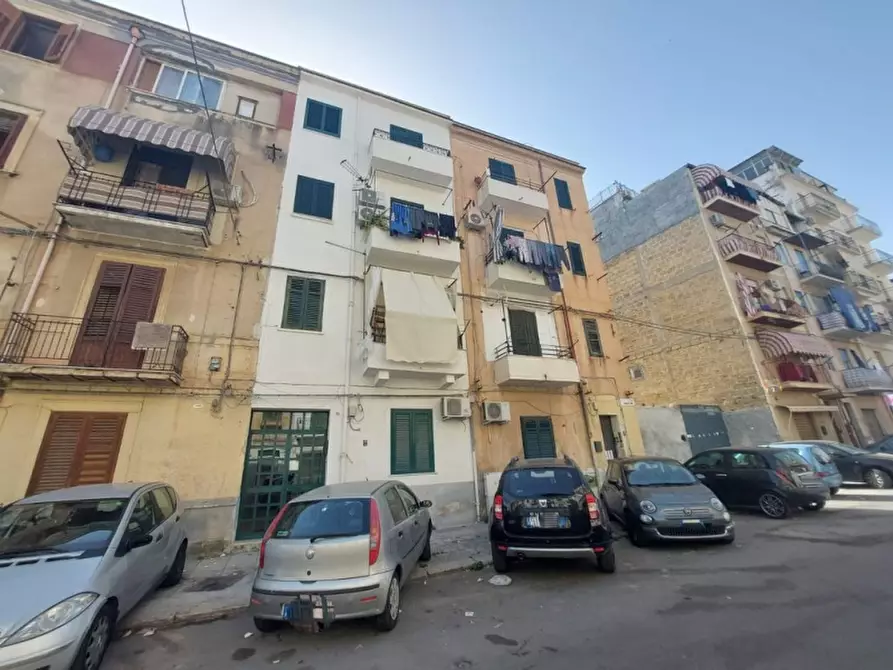 Immagine 1 di Appartamento in vendita  in Via Enrico Toti a Palermo