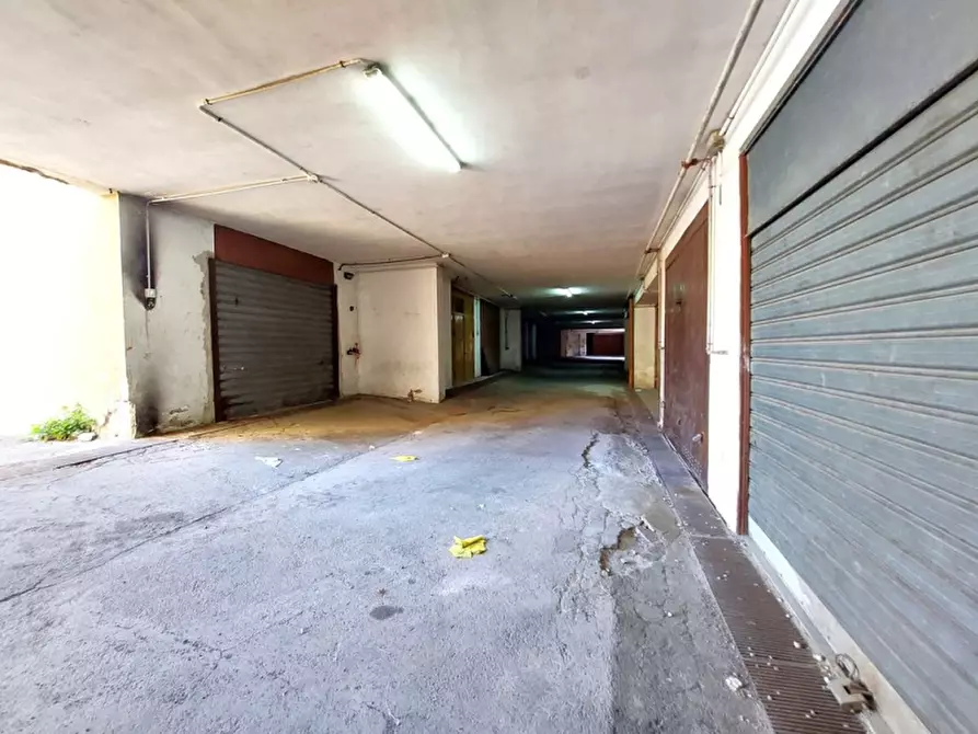 Immagine 10 di Box auto in vendita  in Via Guglielmo Pecori Giraldi a Palermo