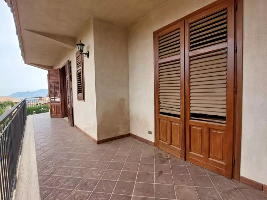 Immagine 30 di Villa in vendita  in Viale del Fante a Altofonte