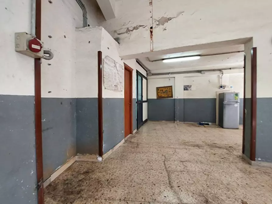 Immagine 13 di Negozio in vendita  in Via Antonio Pigafetta a Palermo