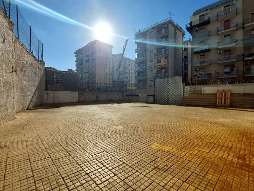 Immagine 18 di Negozio in vendita  in Via Antonio Pigafetta a Palermo