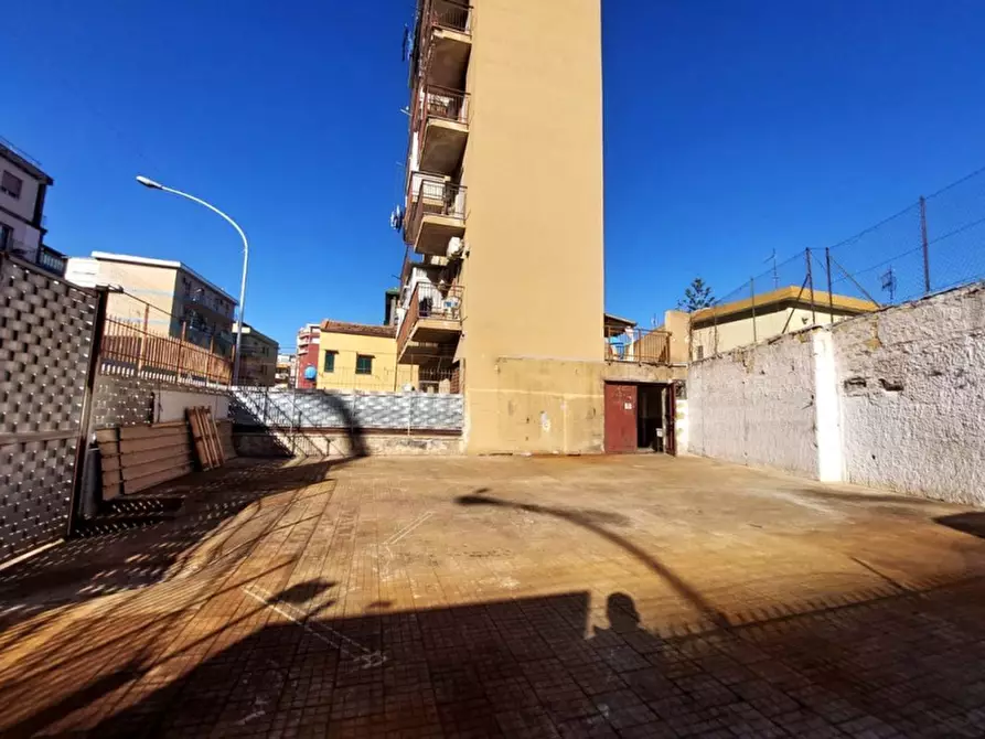 Immagine 21 di Negozio in vendita  in Via Antonio Pigafetta a Palermo