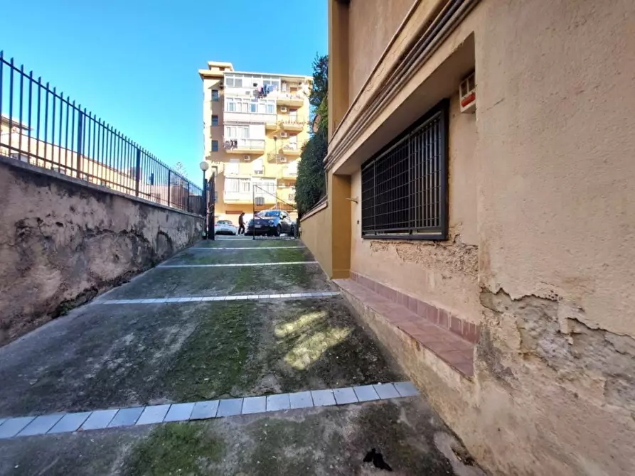 Immagine 3 di Negozio in vendita  in Via Antonio Pigafetta a Palermo