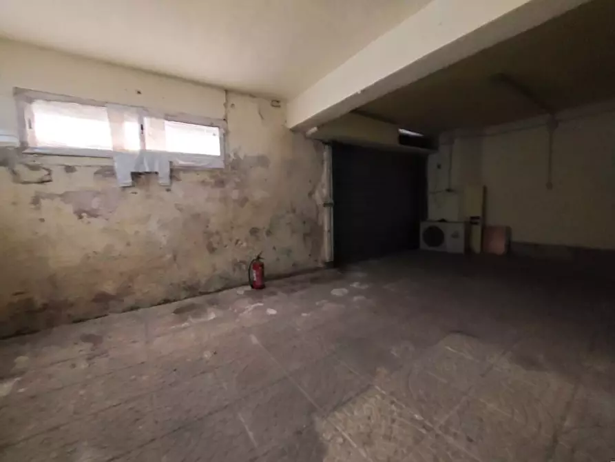 Immagine 14 di Negozio in vendita  in Via Antonio Pigafetta a Palermo