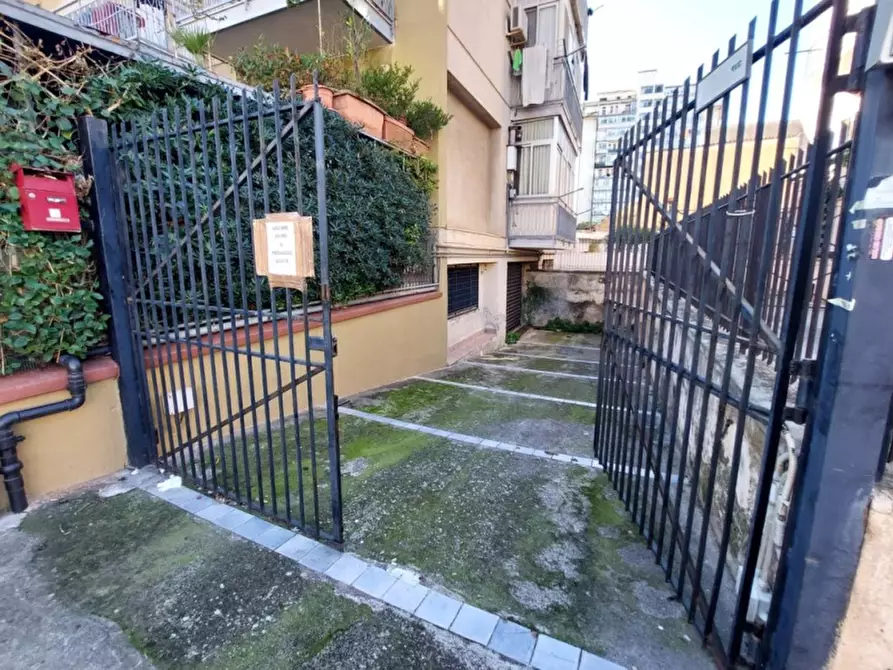 Immagine 18 di Negozio in vendita  in Via Antonio Pigafetta a Palermo