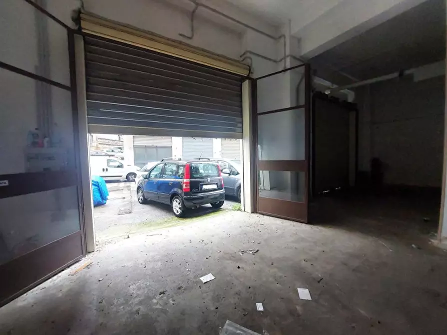 Immagine 11 di Negozio in vendita  in Via Maggiore Pietro Toselli a Palermo