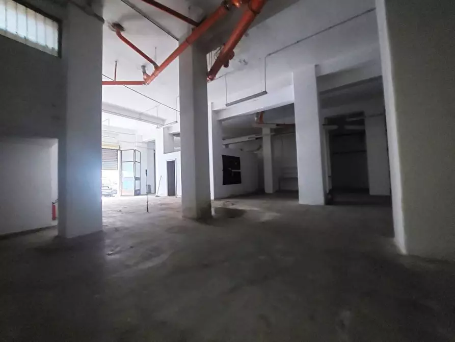 Immagine 20 di Negozio in vendita  in Via Maggiore Pietro Toselli a Palermo