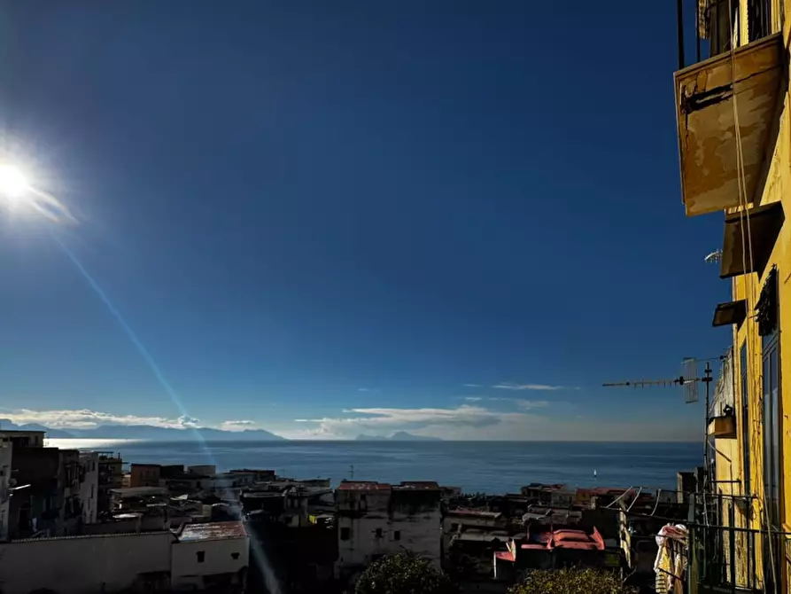 Immagine 1 di Appartamento in vendita  in Via Gradoni e Canali a Torre Del Greco
