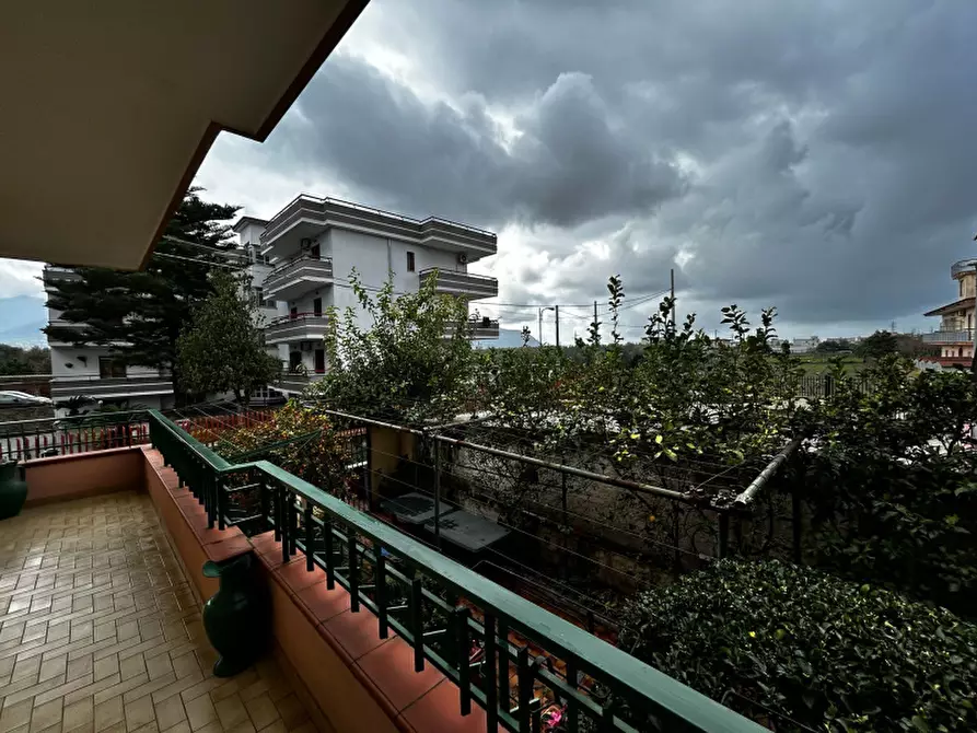 Immagine 14 di Palazzo in vendita  in Via Molinelle a Pompei