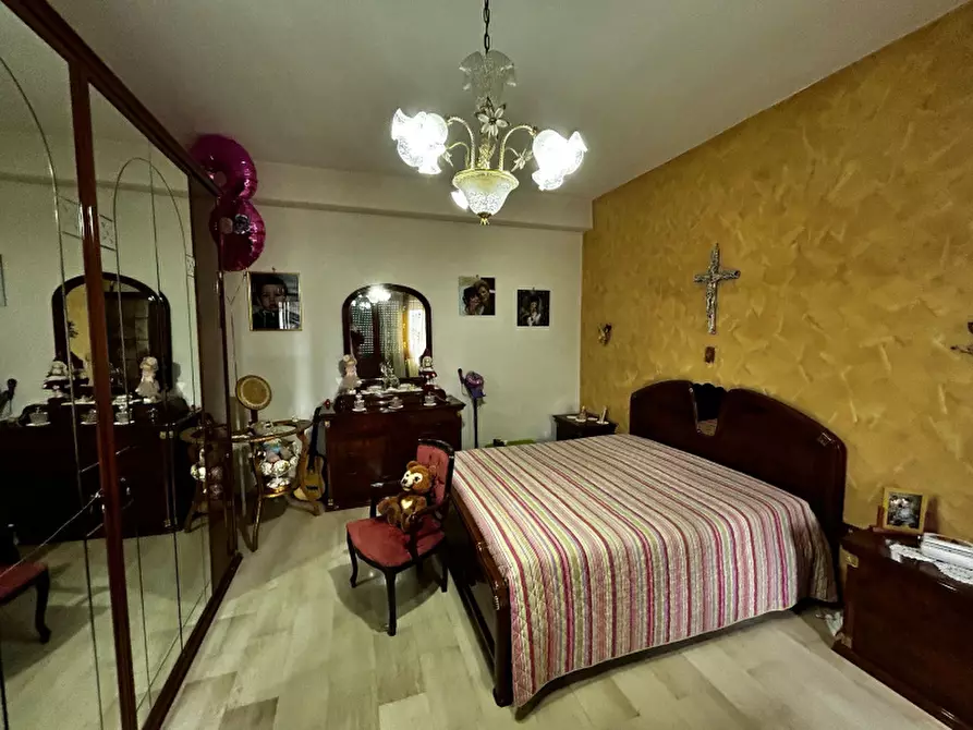 Immagine 9 di Palazzo in vendita  in Via Molinelle a Pompei