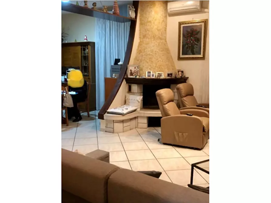 Immagine 2 di Appartamento in vendita  in Via Sant'Abbondio a Pompei