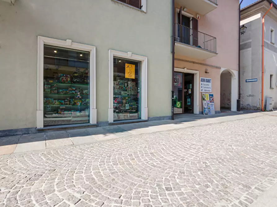 Immagine 27 di Negozio in affitto  in Via del Collegio a Chivasso