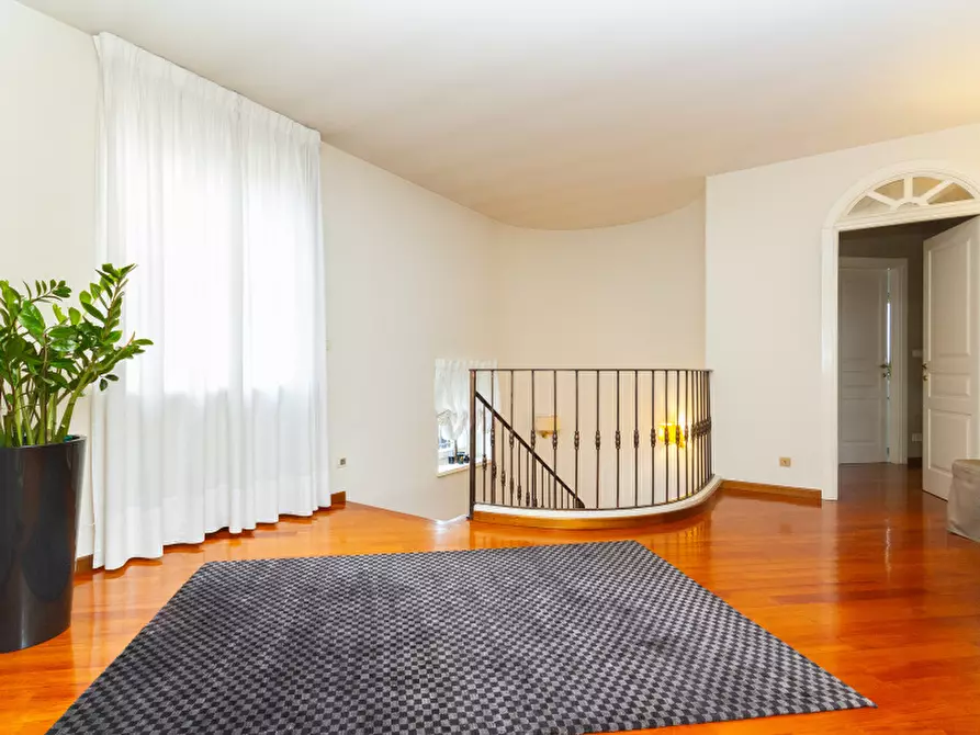 Immagine 15 di Villa in vendita  in Via Cafasse a Fiano