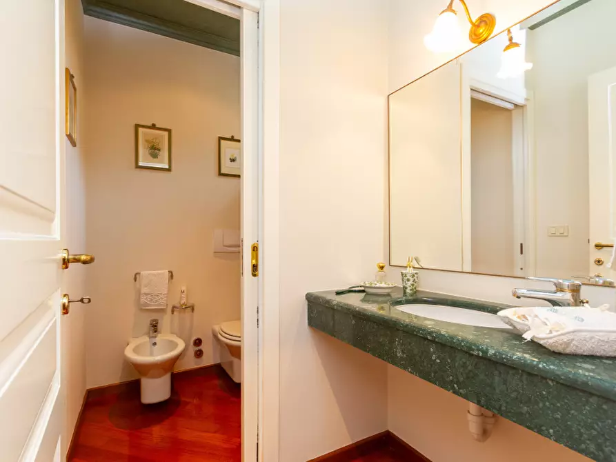 Immagine 24 di Villa in vendita  in Via Cafasse a Fiano