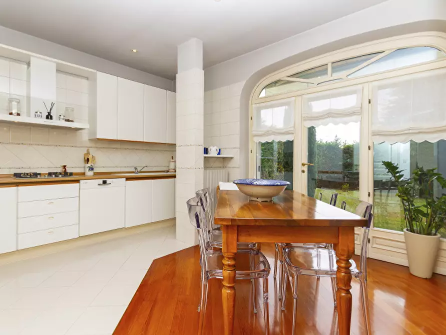 Immagine 6 di Villa in vendita  in Via Cafasse a Fiano