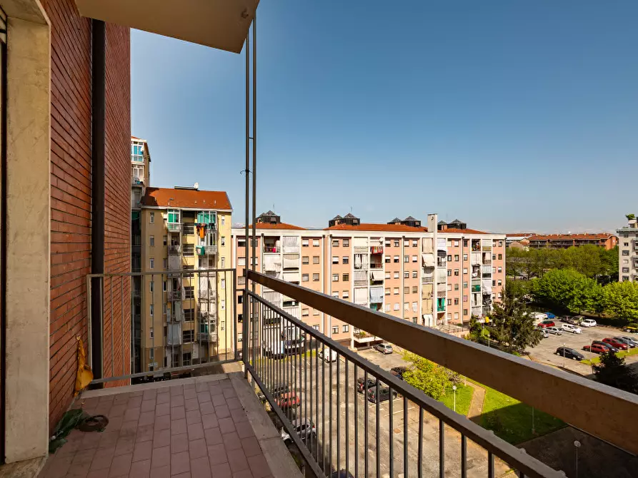 Immagine 22 di Appartamento in vendita  in Corso Traiano a Torino