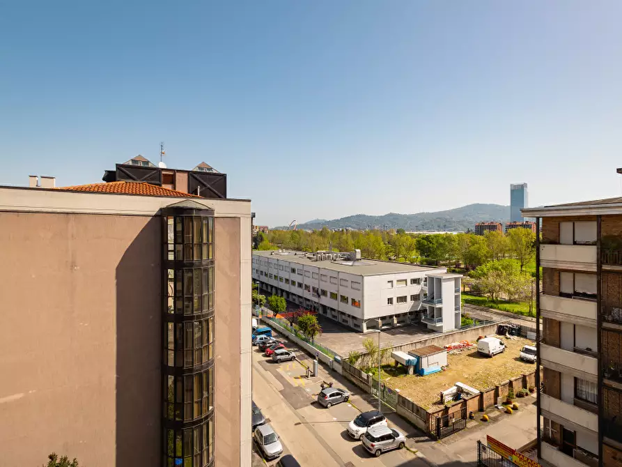 Immagine 24 di Appartamento in vendita  in Corso Traiano a Torino