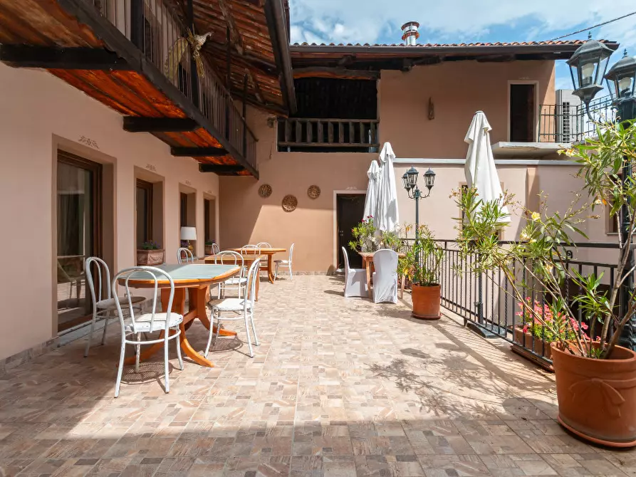 Immagine 27 di Negozio in vendita  in Piazza Sette Martiri a Candia Canavese