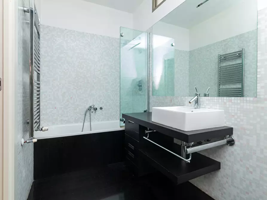 Immagine 18 di Appartamento in vendita  in Via Cesare Battisti a Torino