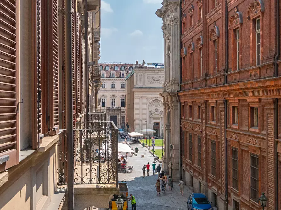 Immagine 22 di Appartamento in vendita  in Via Cesare Battisti a Torino