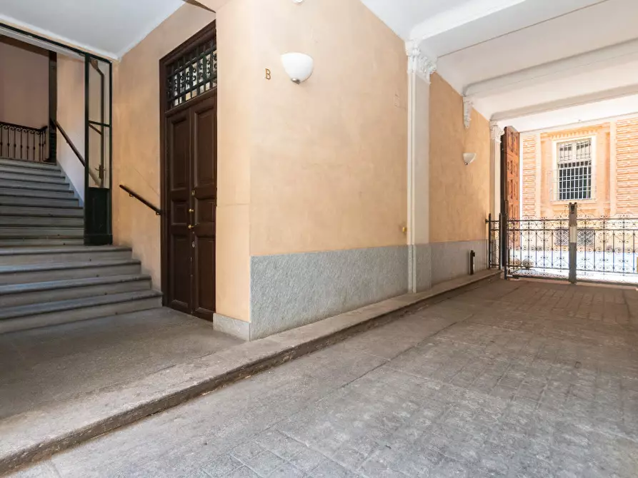 Immagine 39 di Appartamento in affitto  in Via Cesare Battisti a Torino