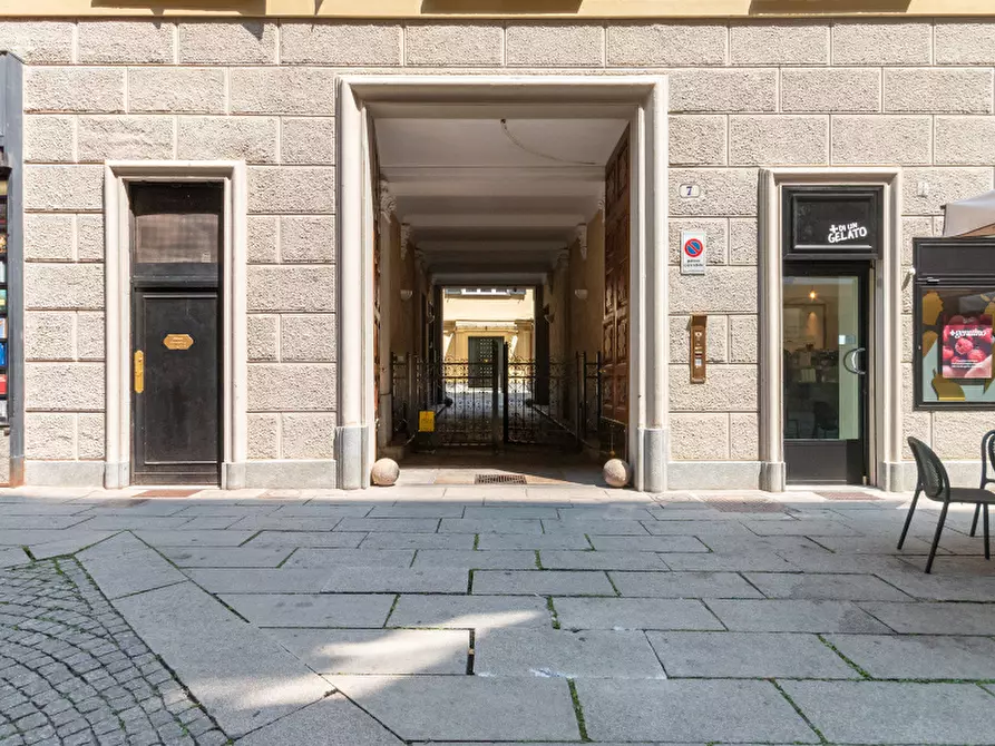 Immagine 41 di Appartamento in affitto  in Via Cesare Battisti a Torino