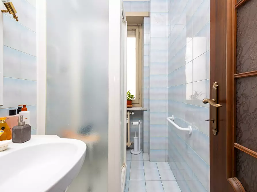 Immagine 14 di Appartamento in vendita  in Via Genova a Torino