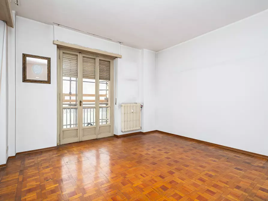 Immagine 4 di Appartamento in vendita  in Via Genova a Torino
