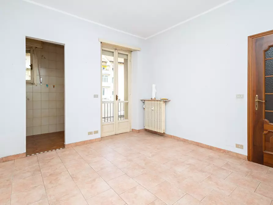 Immagine 10 di Appartamento in vendita  in Via Genova a Torino