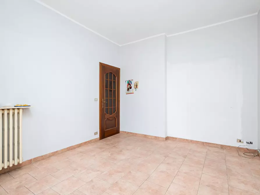 Immagine 12 di Appartamento in vendita  in Via Genova a Torino
