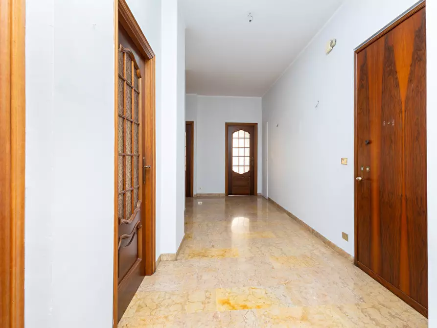 Immagine 29 di Appartamento in vendita  in Via Genova a Torino