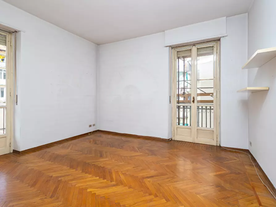 Immagine 23 di Appartamento in vendita  in Via Genova a Torino
