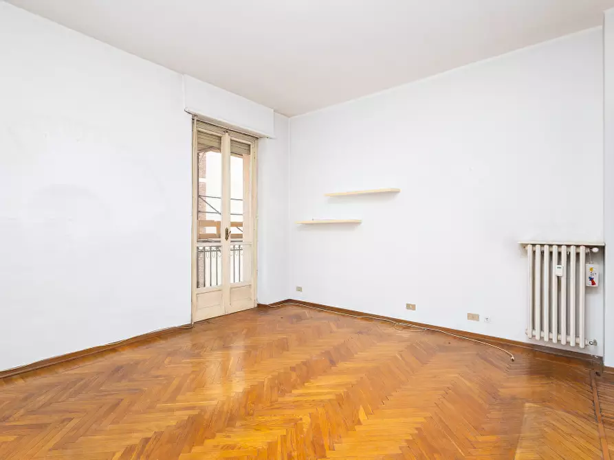 Immagine 24 di Appartamento in vendita  in Via Genova a Torino