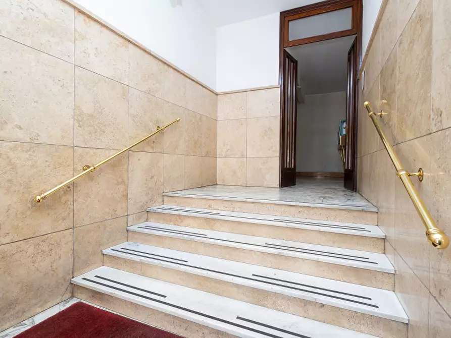 Immagine 34 di Appartamento in vendita  in Via Genova a Torino