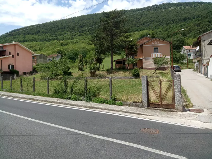 Immagine 2 di Villa in vendita  in Via Cetrone a Buonabitacolo
