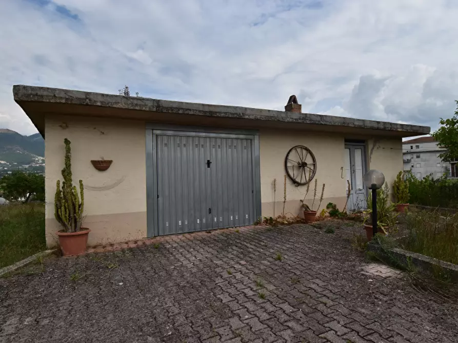 Immagine 2 di Villa in vendita  in Via Dante Alighieri a Montesano Sulla Marcellana