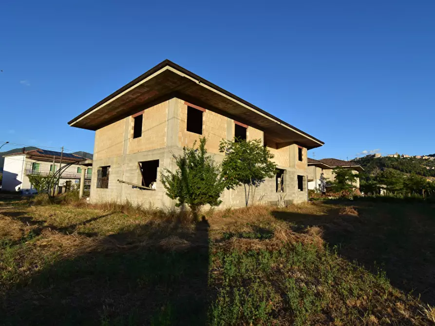 Immagine 18 di Palazzo in vendita  in Via Prato 3 a Teggiano