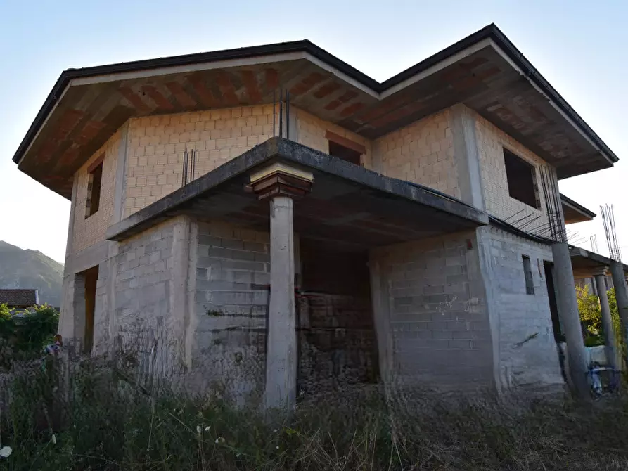 Immagine 1 di Palazzo in vendita  in Via Prato 3 a Teggiano