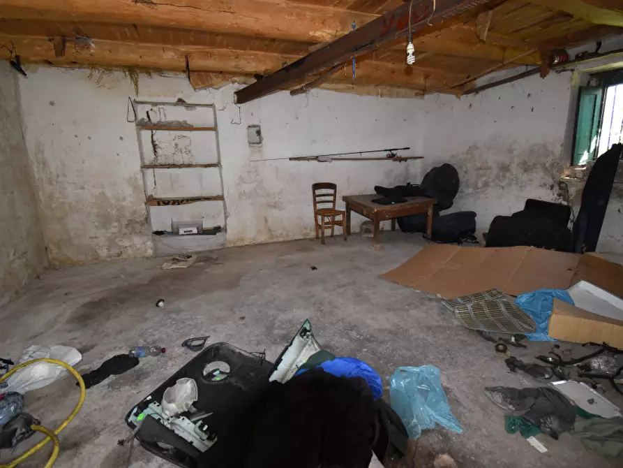 Immagine 8 di Palazzo in vendita  in Via Pedale a Sassano