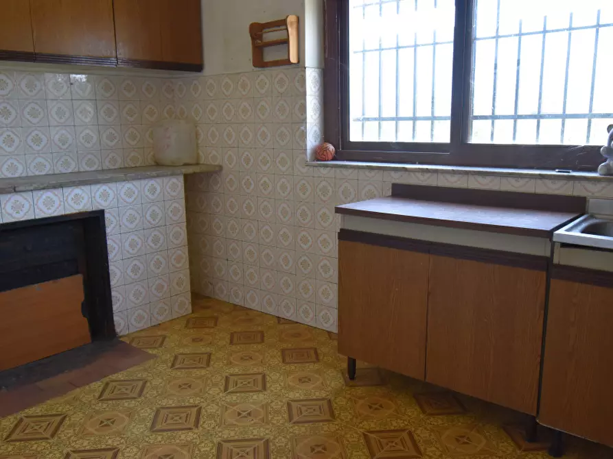 Immagine 20 di Palazzo in vendita  in Via Pedale a Sassano