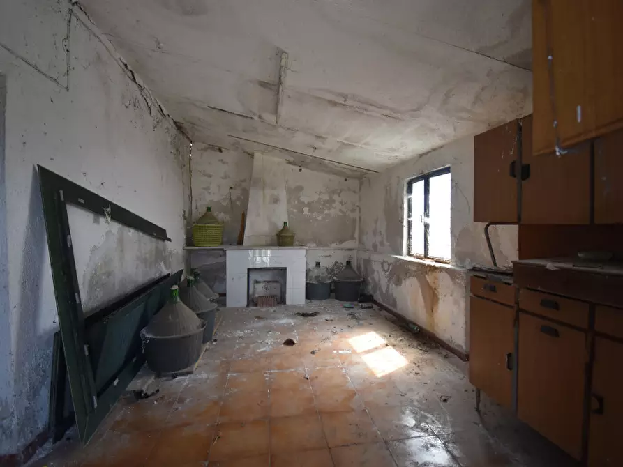 Immagine 27 di Palazzo in vendita  in Via Pedale a Sassano