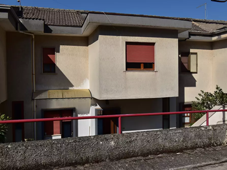 Immagine 2 di Villa in vendita  in Via Valle Mauro a Sala Consilina