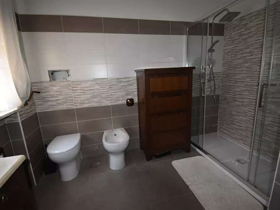 Immagine 22 di Villa in vendita  in Via Valle Mauro a Sala Consilina