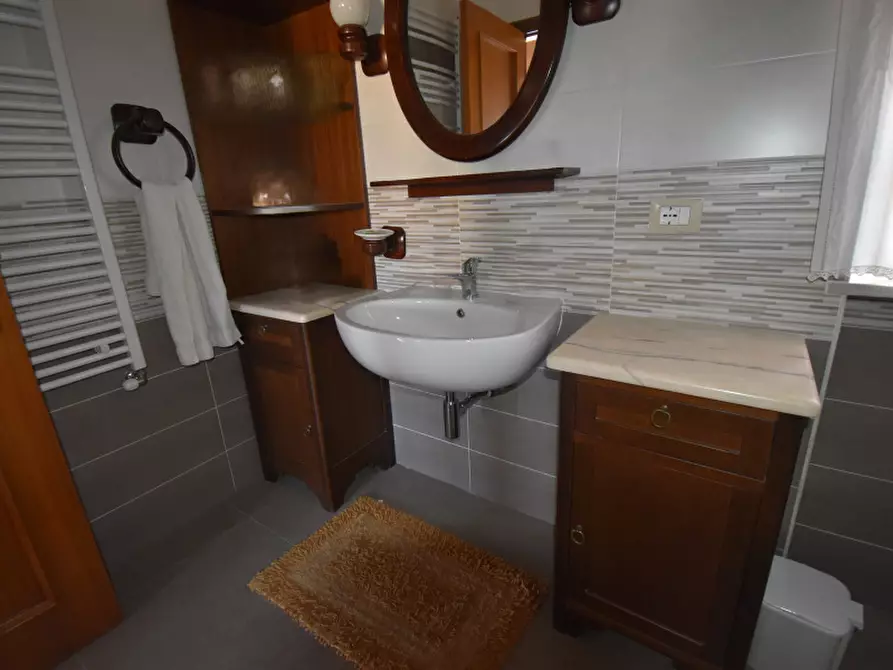 Immagine 23 di Villa in vendita  in Via Valle Mauro a Sala Consilina