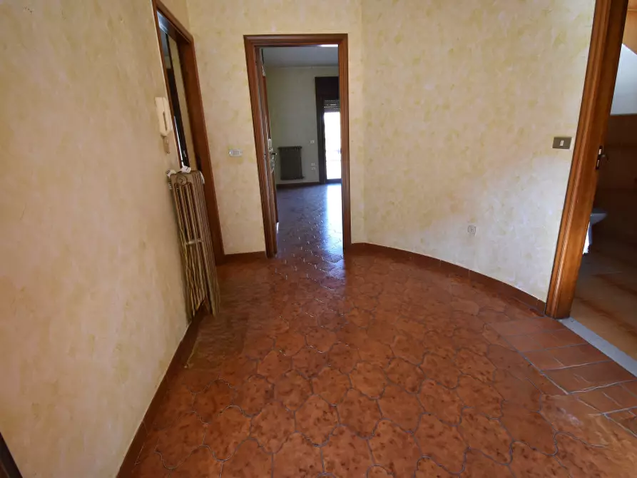Immagine 28 di Villa in vendita  in Via Valle Mauro a Sala Consilina
