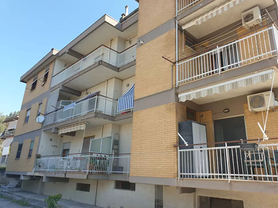 Immagine 1 di Appartamento in vendita  in Via Pozzillo a Sala Consilina